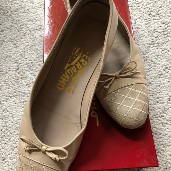 Ferragamo Beige Calf Leather Slips ons Sz 6.5 AA - Picture 4 of 5